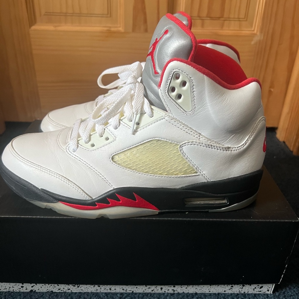 Jordan Fire Red 5s
